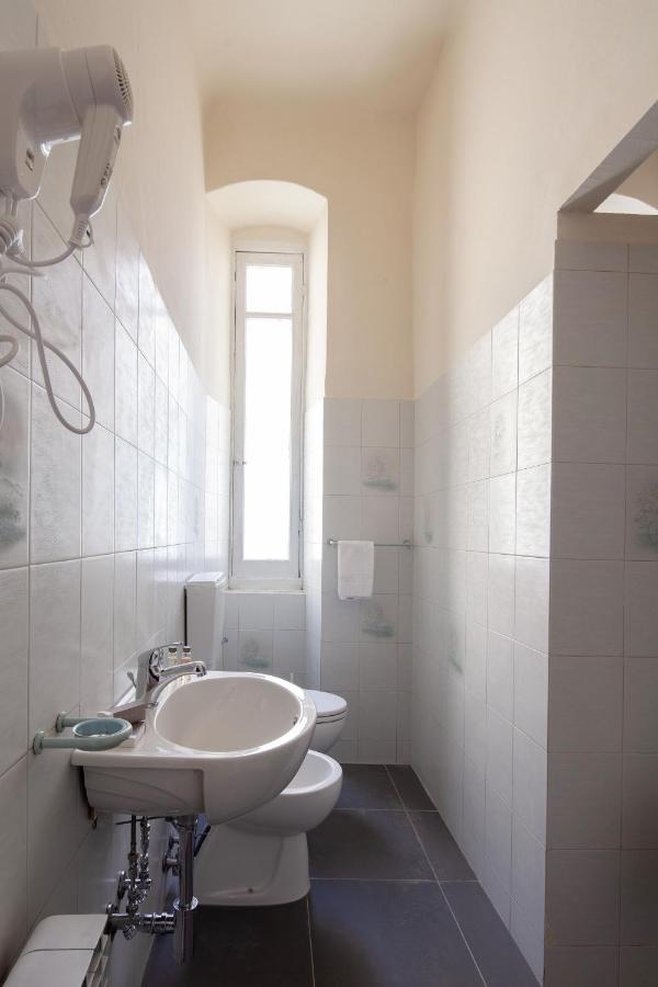 Rent Rooms La Spezia Kültér fotó