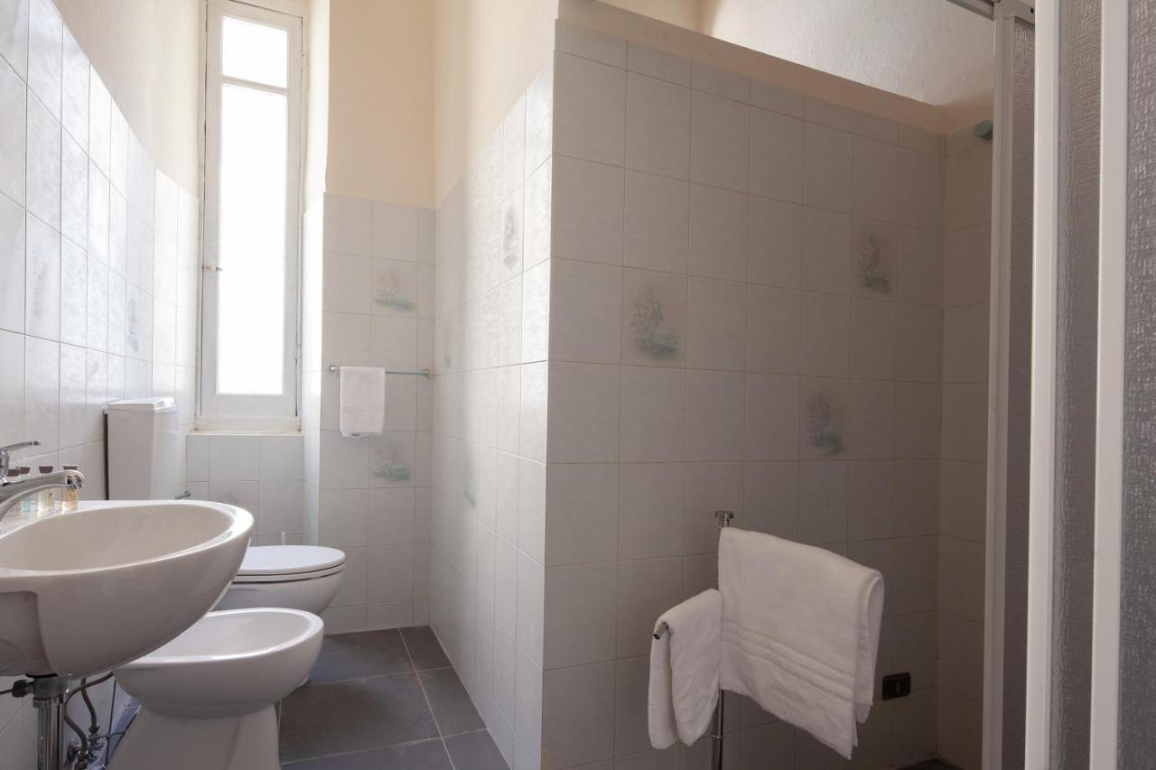 Rent Rooms La Spezia Kültér fotó